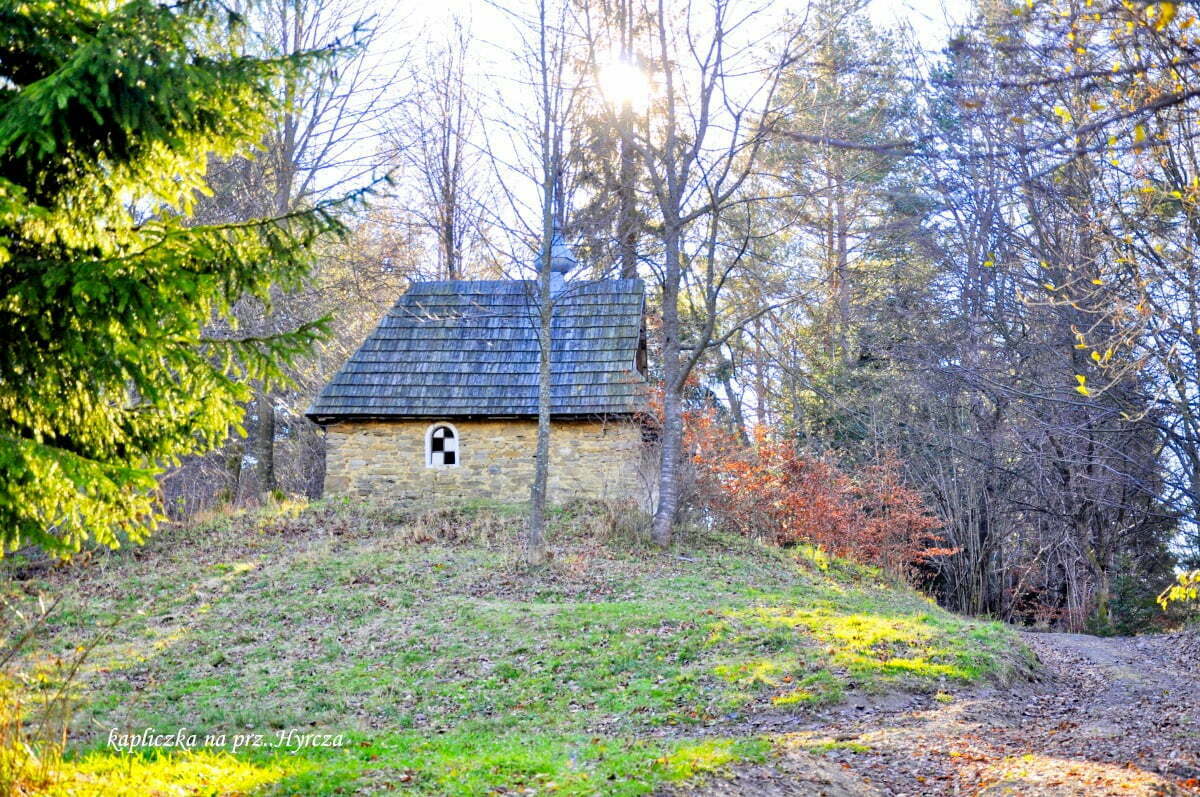 Kapliczka na Przełęczy Hyrcza / fot. Lidia Tul-Chmielewska